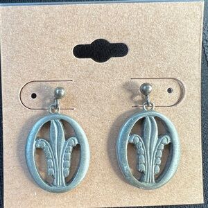 Vintage Sweden fleur-de-lis design silver earrings